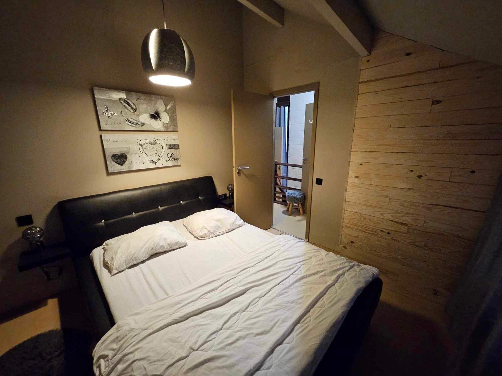 Charmant chalet dans un domaine boisé Blaimont Esterno foto