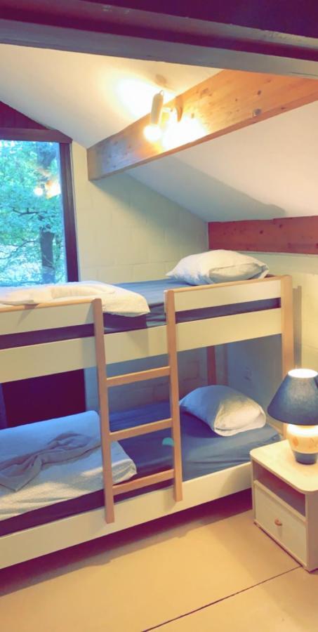 Charmant chalet dans un domaine boisé Blaimont Esterno foto